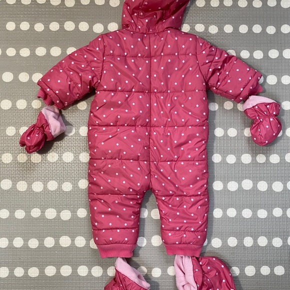 The children’s place 6 piece pink snow suit - Picture 3 of 4